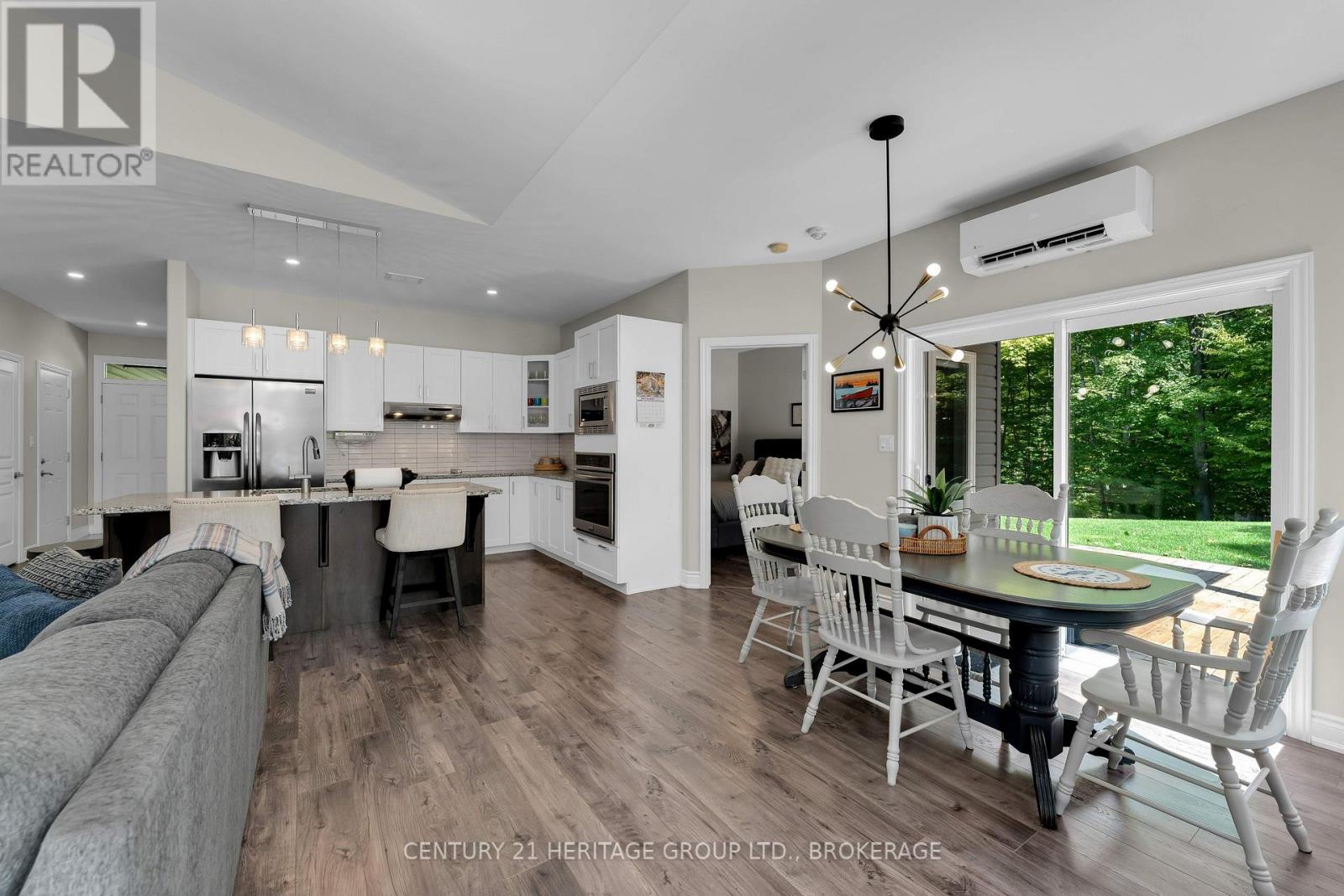 627 Stafford Lane, Frontenac (Frontenac South), Ontario  K0H 2N0 - Photo 15 - X12394457