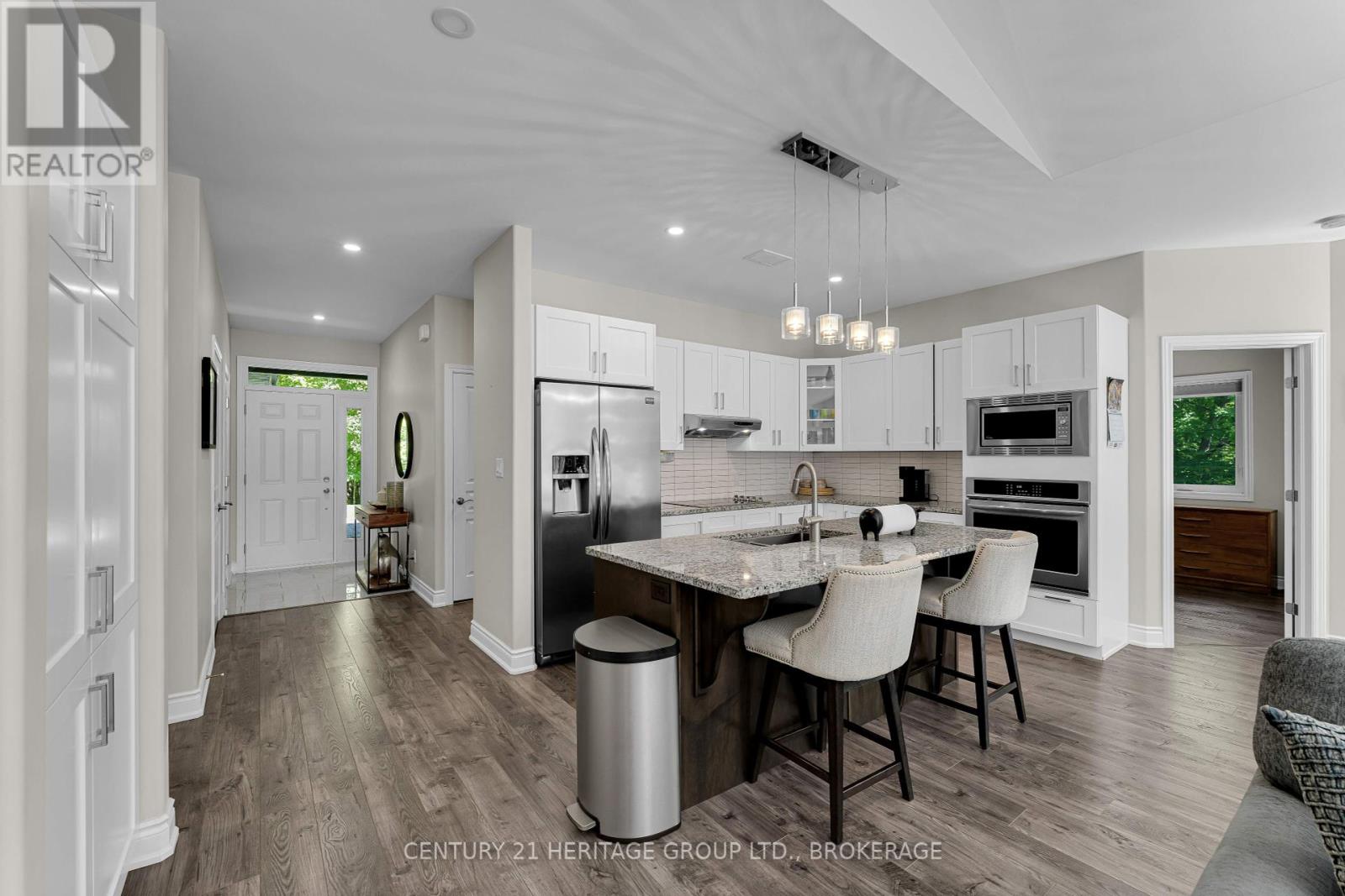 627 Stafford Lane, Frontenac (Frontenac South), Ontario  K0H 2N0 - Photo 7 - X12394457