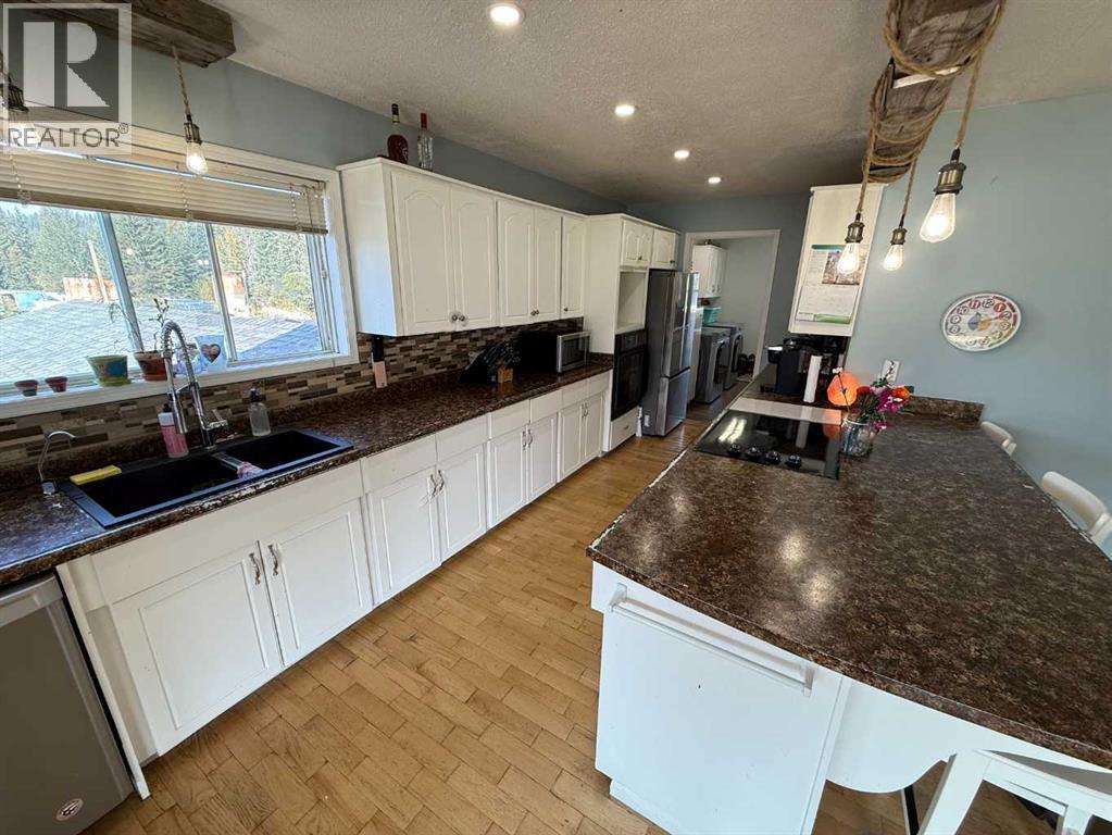 Property at 106 West River Road image 5