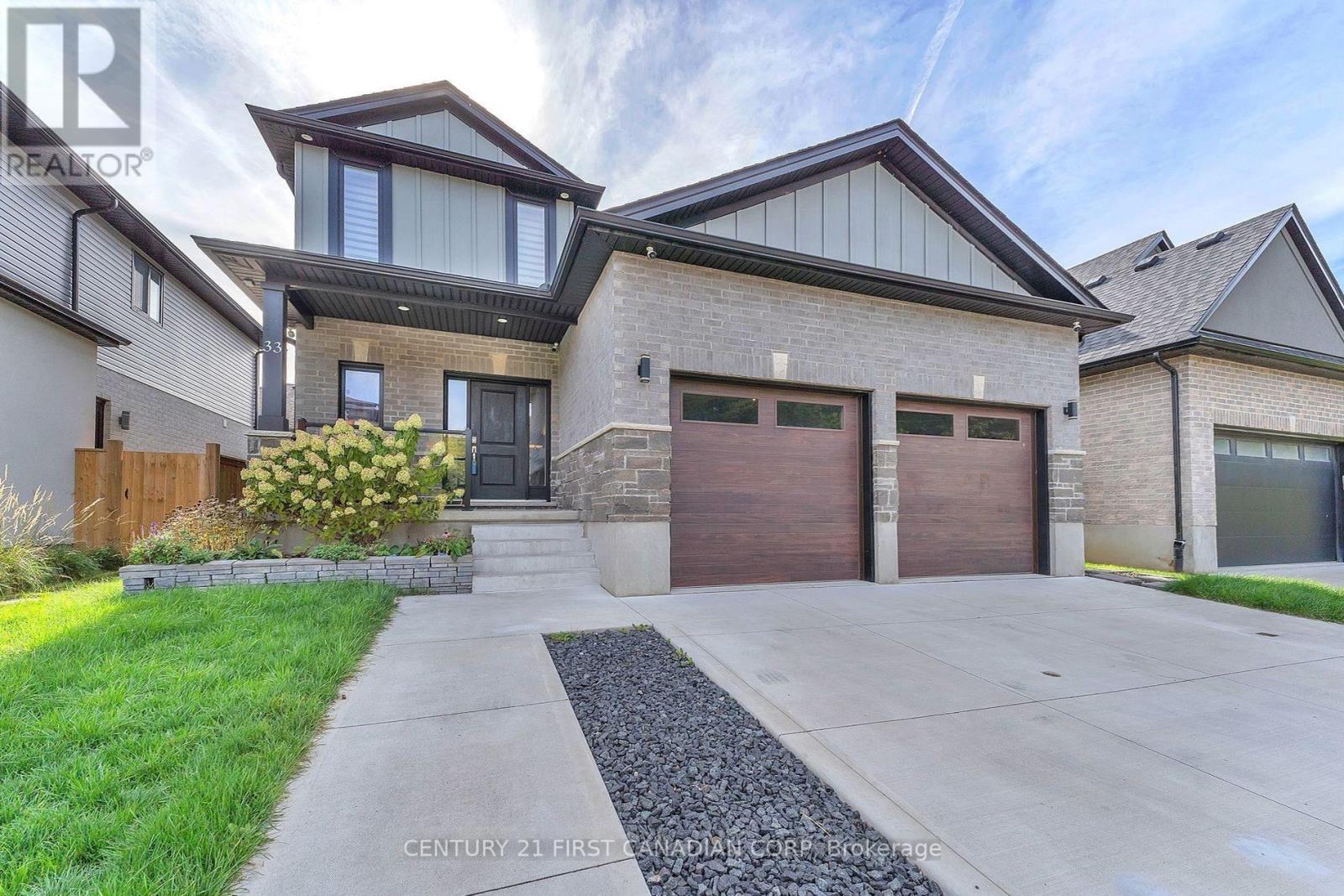 33 - 41 Earlscourt Terrace, Middlesex Centre, Ontario  N0L 1R0 - Photo 1 - X12394458