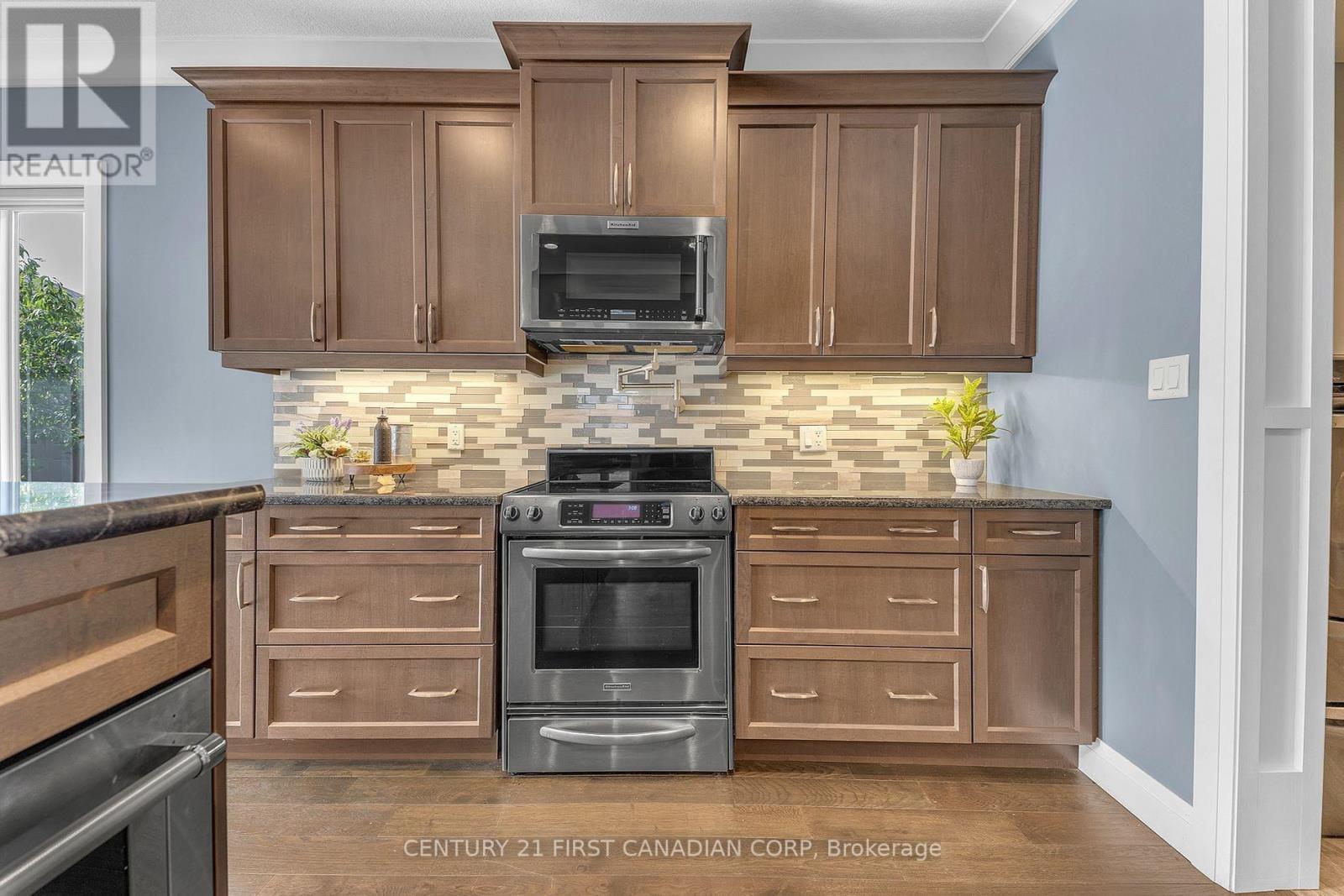 33 - 41 Earlscourt Terrace, Middlesex Centre, Ontario  N0L 1R0 - Photo 12 - X12394458