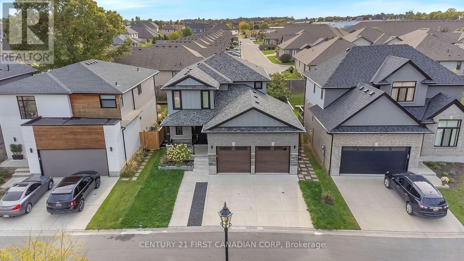 33 - 41 Earlscourt Terrace, Middlesex Centre, Ontario  N0L 1R0 - Photo 2 - X12394458