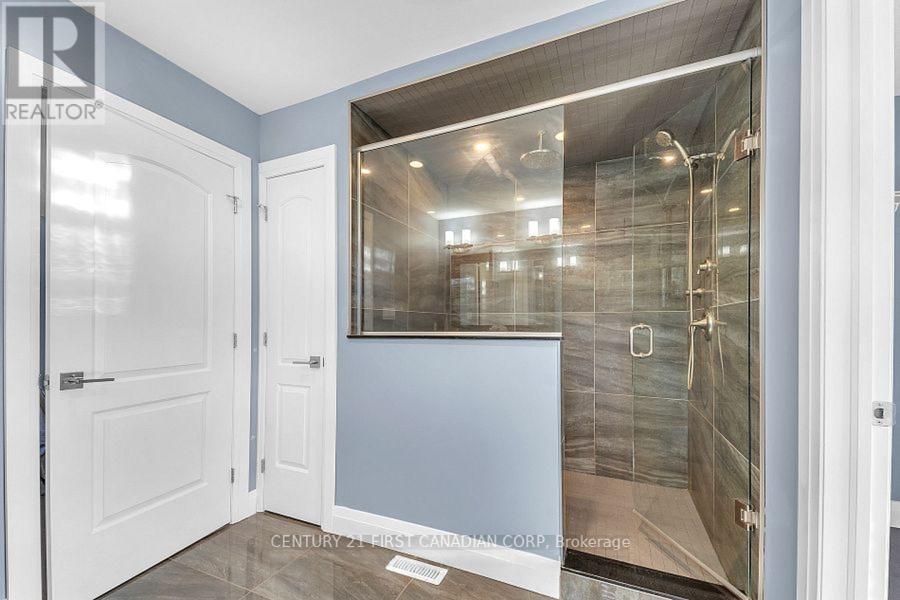 33 - 41 Earlscourt Terrace, Middlesex Centre, Ontario  N0L 1R0 - Photo 23 - X12394458