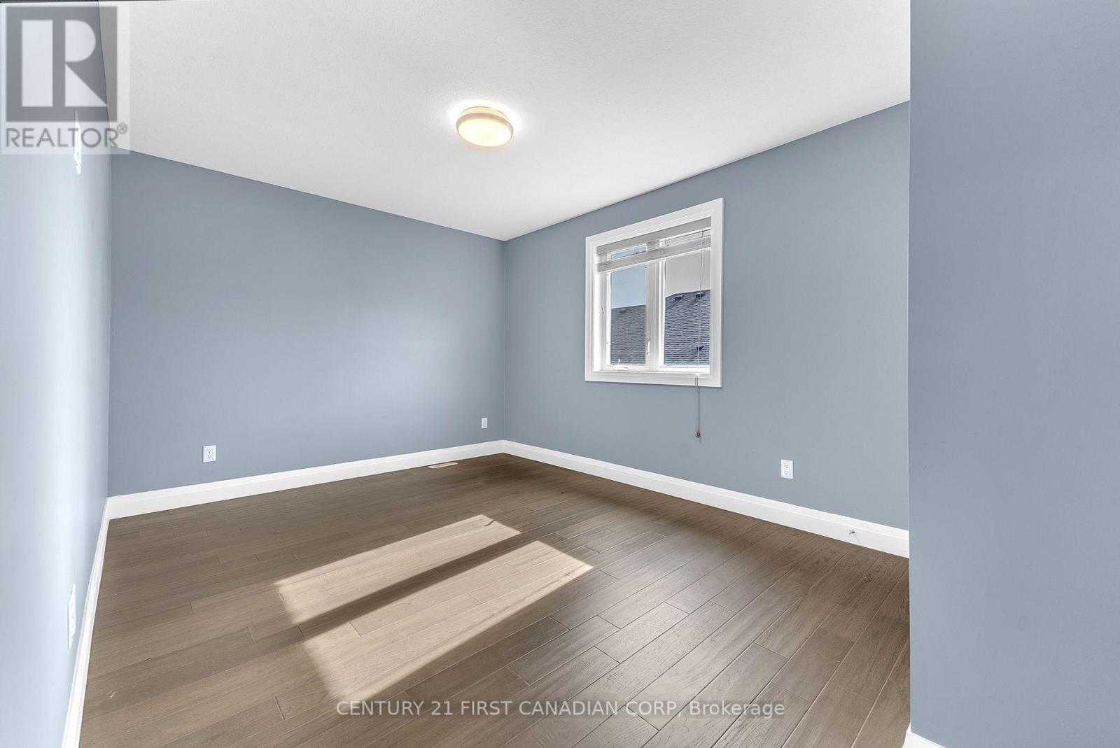 33 - 41 Earlscourt Terrace, Middlesex Centre, Ontario  N0L 1R0 - Photo 25 - X12394458