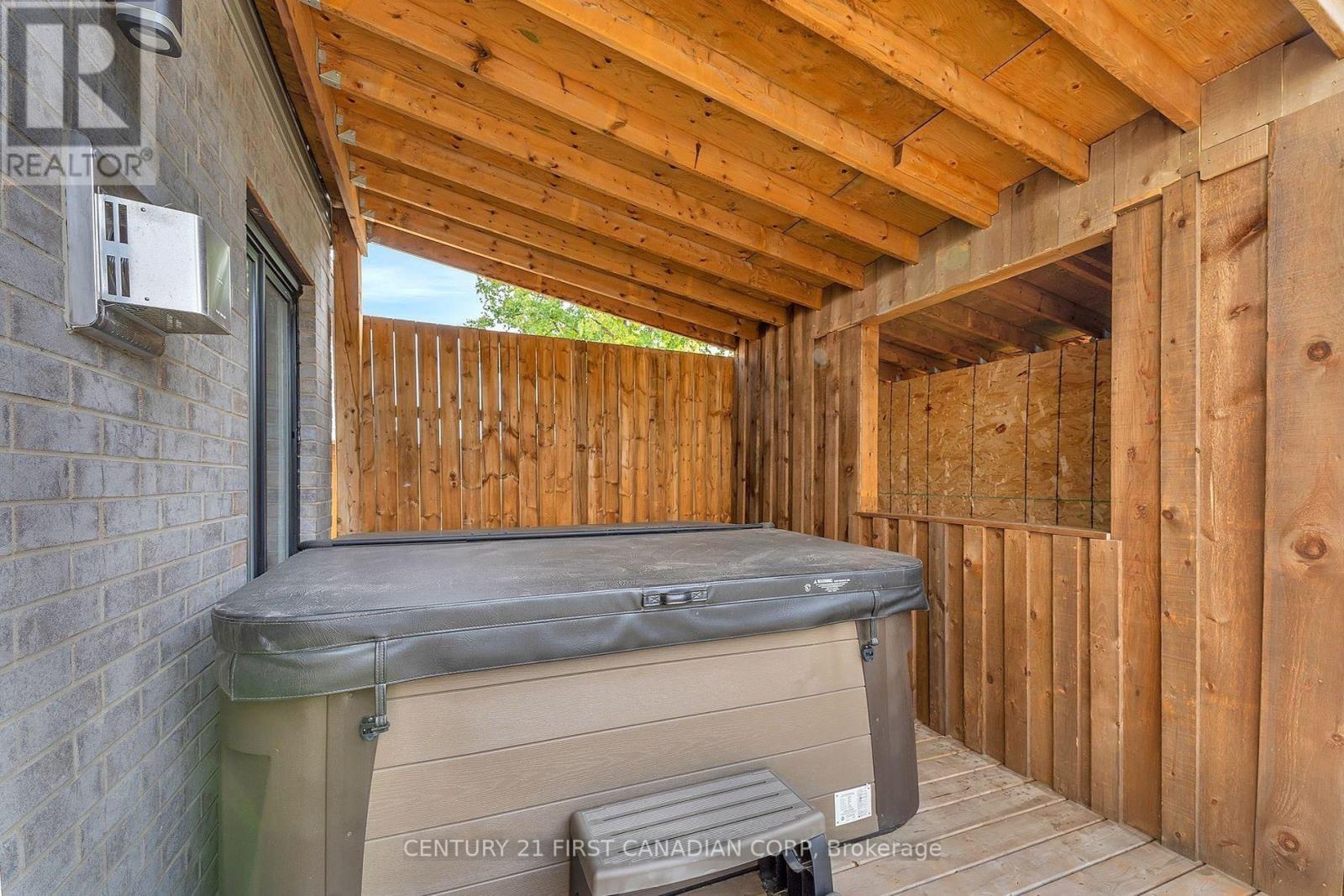33 - 41 Earlscourt Terrace, Middlesex Centre, Ontario  N0L 1R0 - Photo 37 - X12394458
