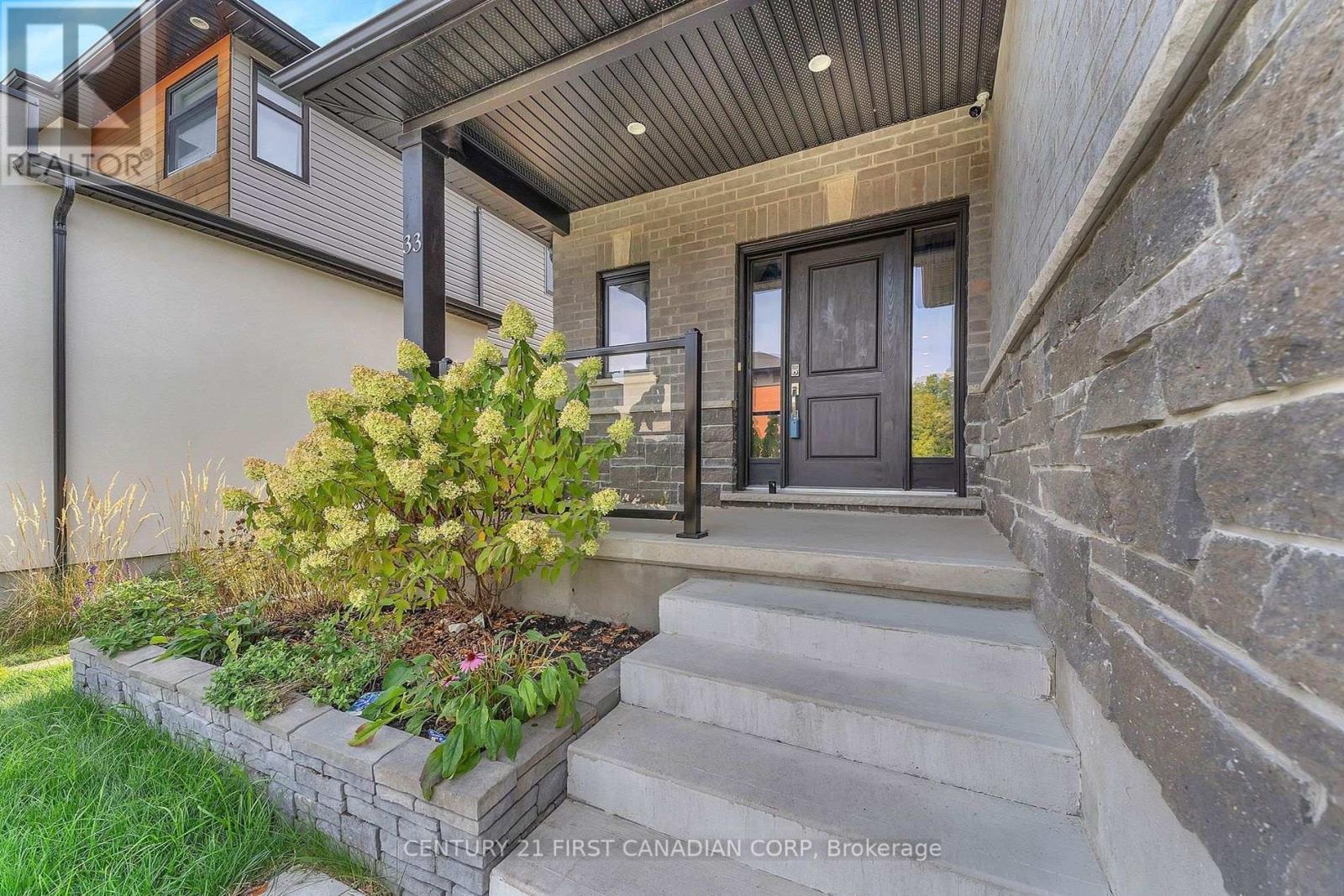 33 - 41 Earlscourt Terrace, Middlesex Centre, Ontario  N0L 1R0 - Photo 4 - X12394458