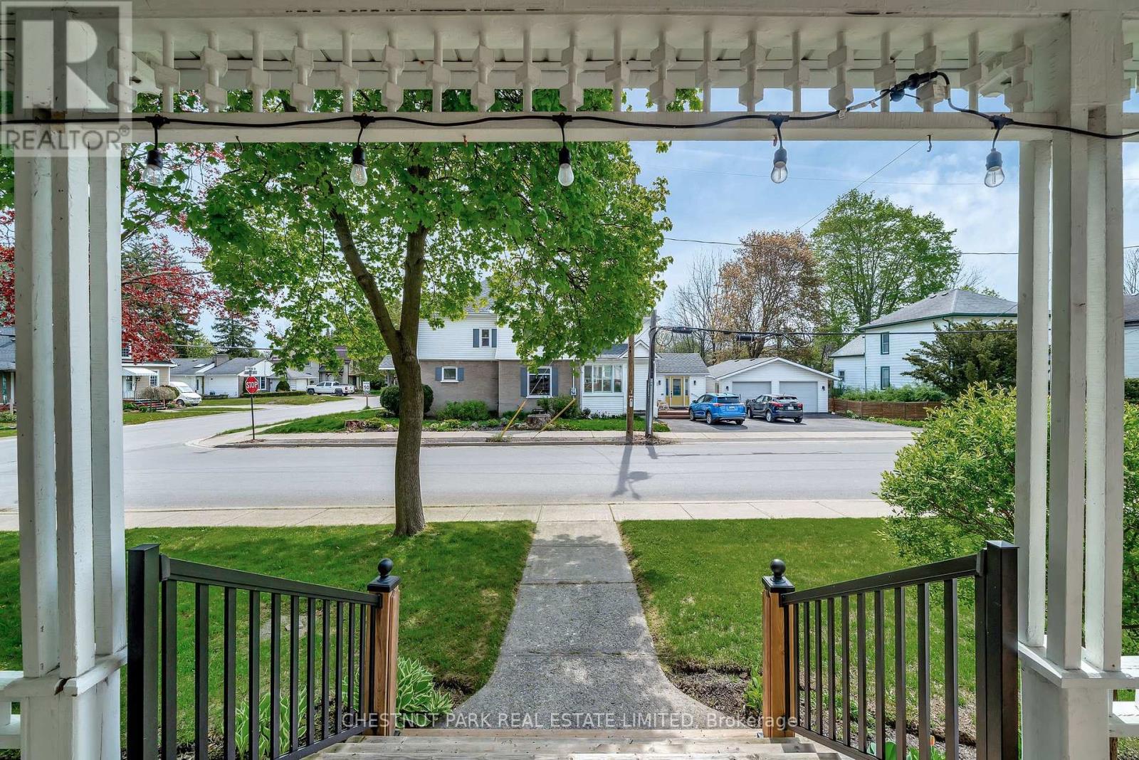 71 Queen Street, Prince Edward County, Ontario  K0K 2T0 - Photo 11 - X12394492
