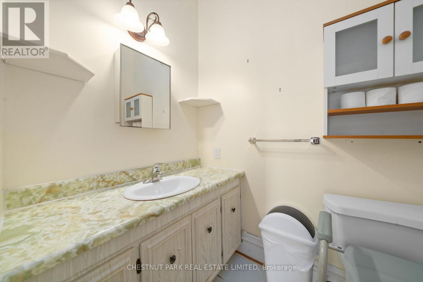 71 Queen Street, Prince Edward County, Ontario  K0K 2T0 - Photo 32 - X12394492