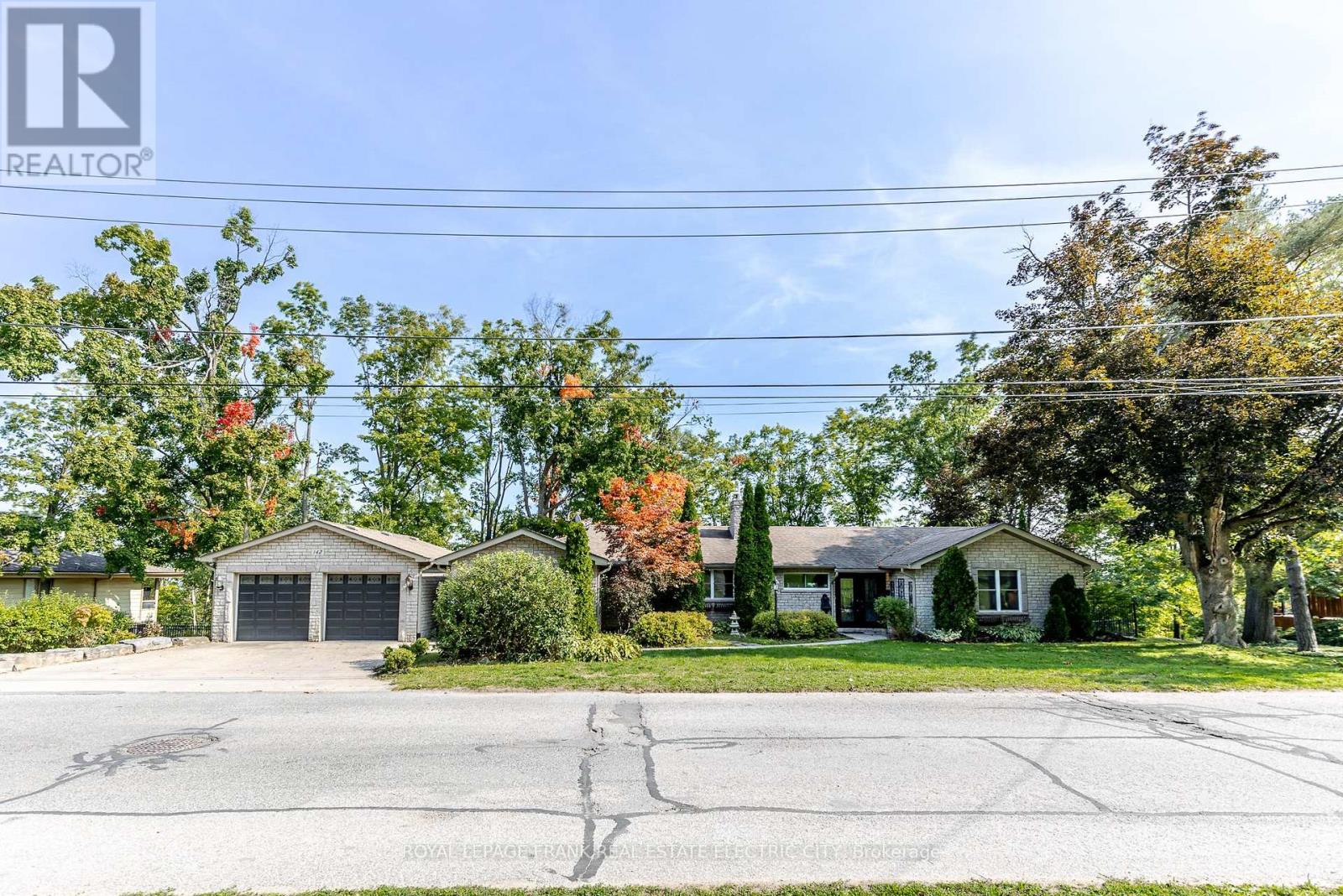 142 Ridgewood Road, Peterborough, Ontario  K9J 1P3 - Photo 2 - X12394507
