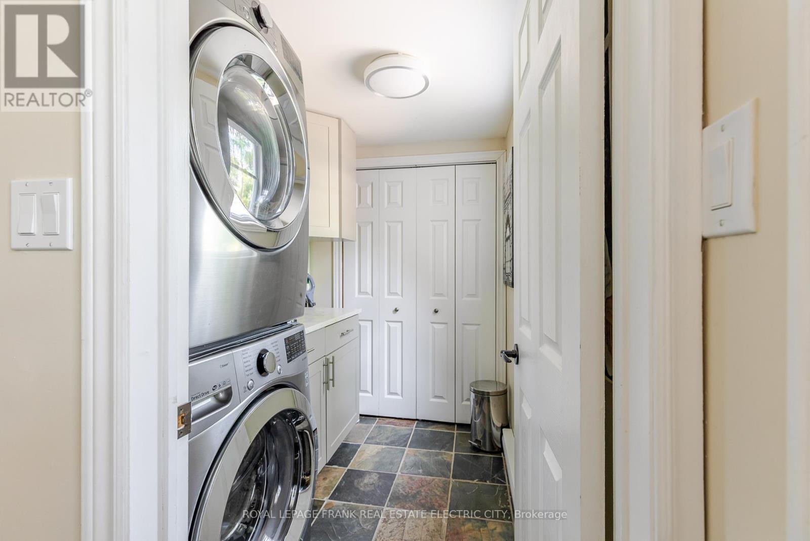 142 Ridgewood Road, Peterborough, Ontario  K9J 1P3 - Photo 24 - X12394507