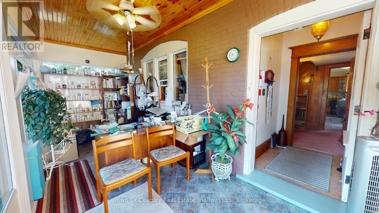 540 10th Avenue, Hanover, Ontario  N4N 2P4 - Photo 11 - X12394502