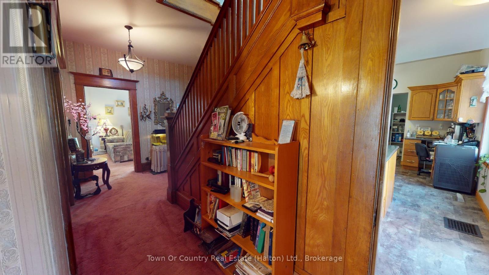 540 10th Avenue, Hanover, Ontario  N4N 2P4 - Photo 13 - X12394502