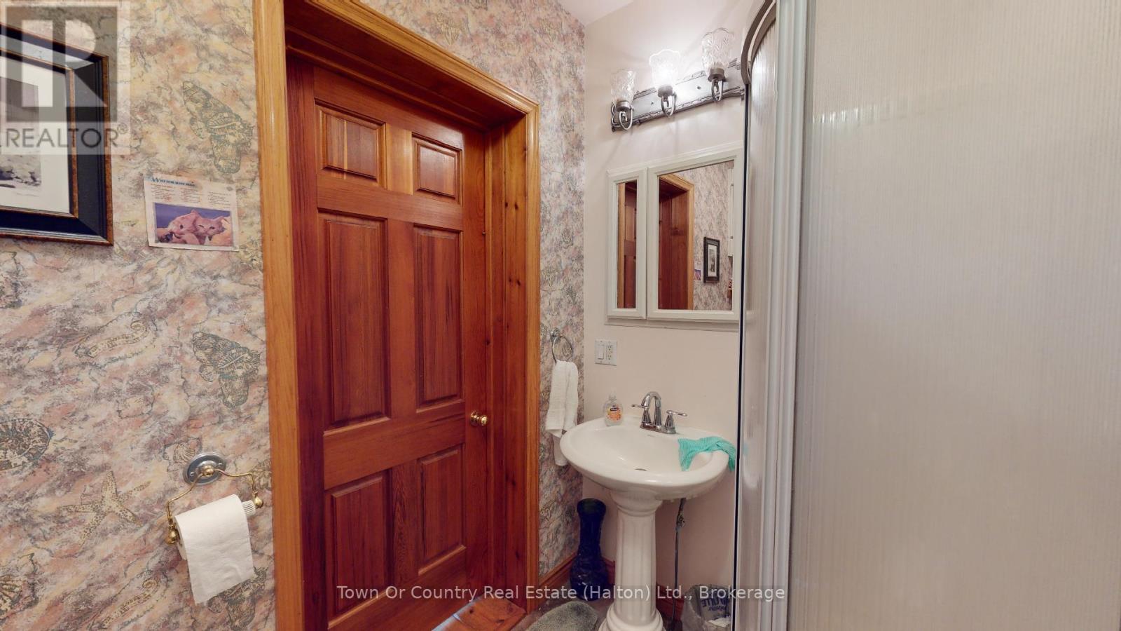 540 10th Avenue, Hanover, Ontario  N4N 2P4 - Photo 25 - X12394502