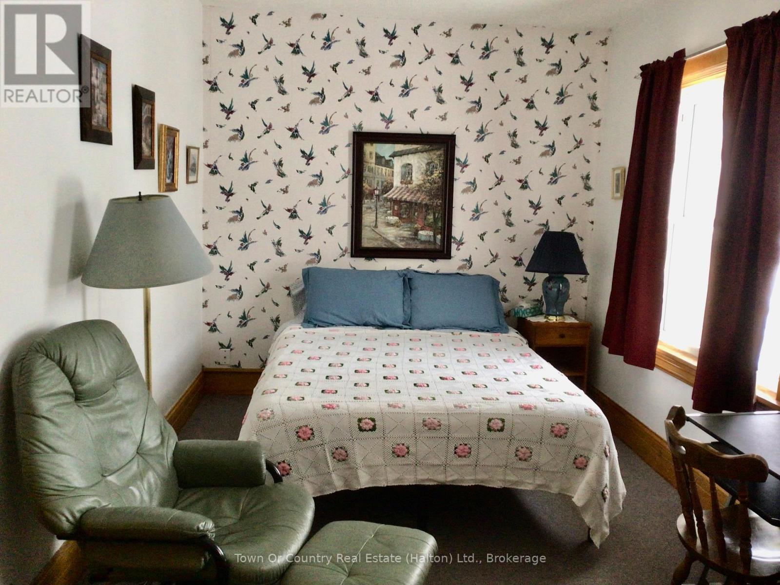 540 10th Avenue, Hanover, Ontario  N4N 2P4 - Photo 41 - X12394502