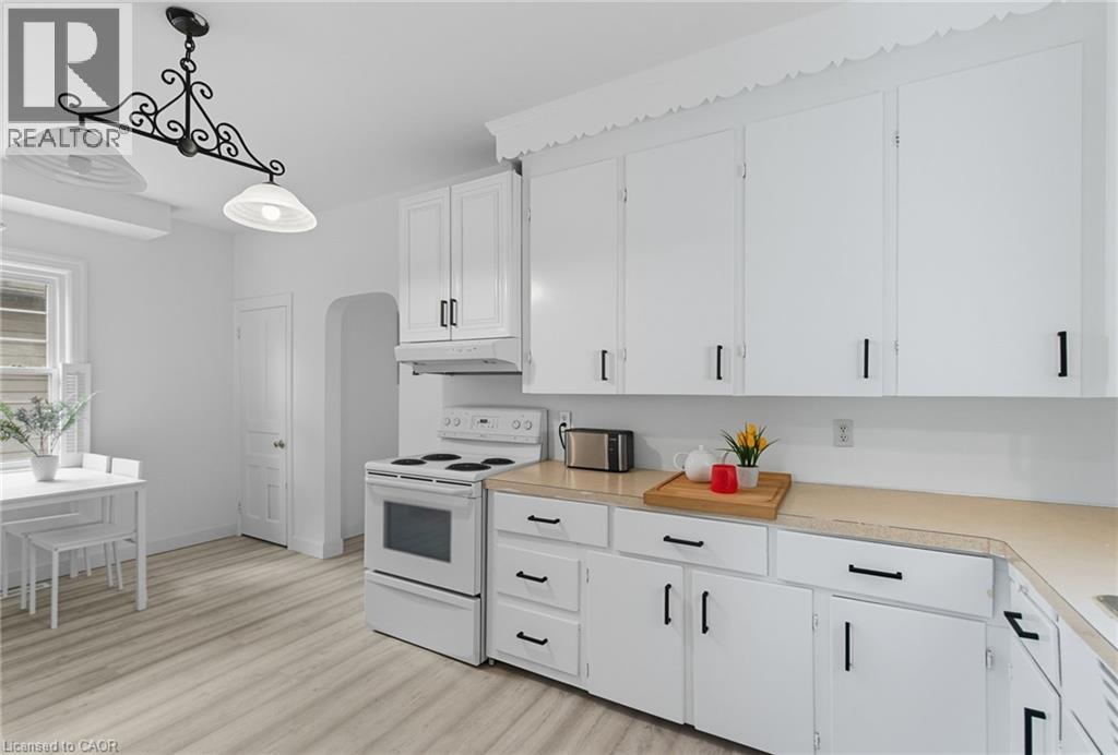 157 East 5th Street, Hamilton, Ontario  L9A 2Z7 - Photo 11 - 40768367