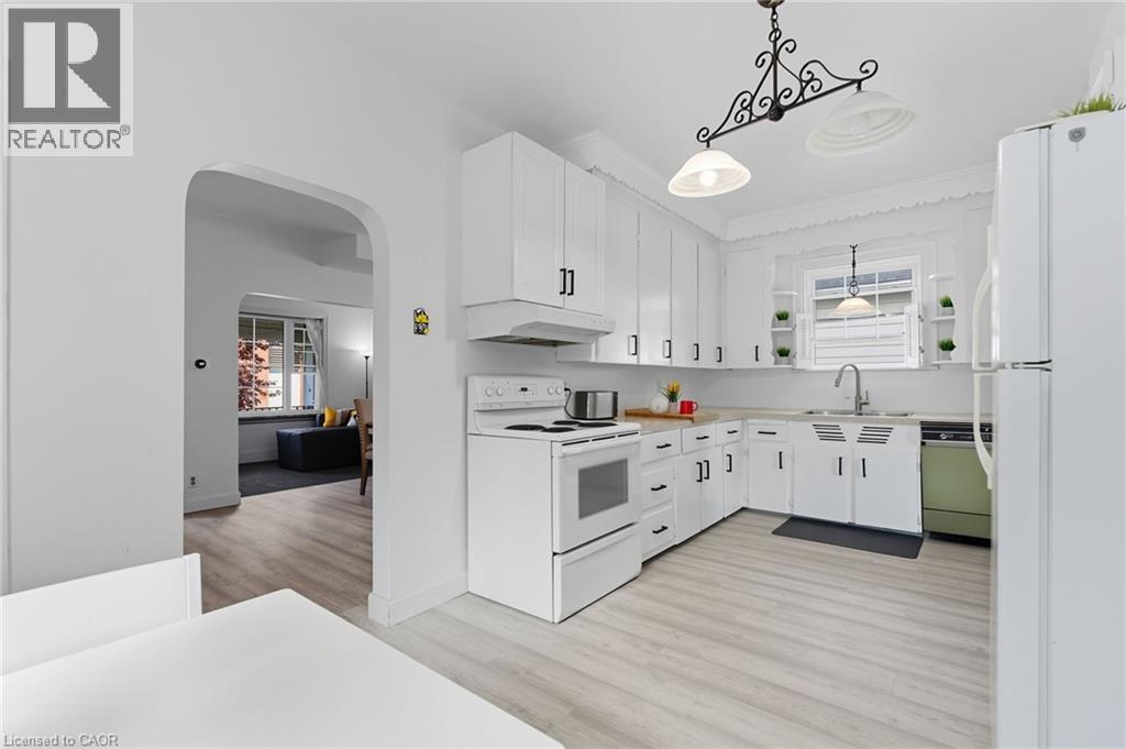 157 East 5th Street, Hamilton, Ontario  L9A 2Z7 - Photo 15 - 40768367