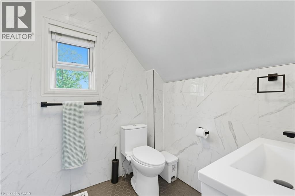 157 East 5th Street, Hamilton, Ontario  L9A 2Z7 - Photo 27 - 40768367