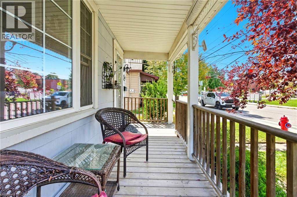 157 East 5th Street, Hamilton, Ontario  L9A 2Z7 - Photo 3 - 40768367
