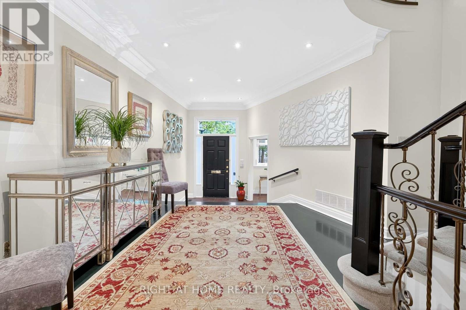 Property at 242 WALMER ROAD image 3