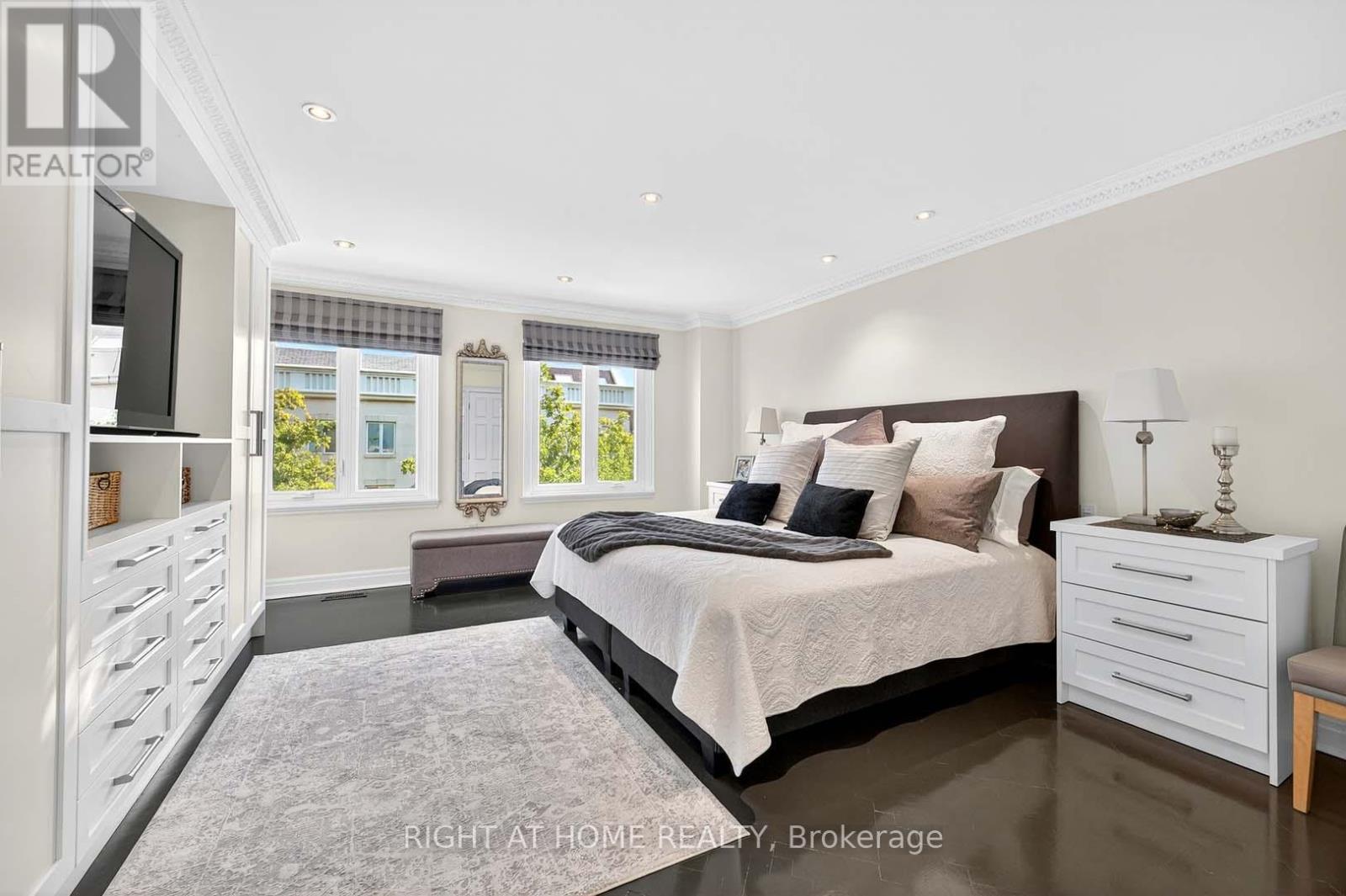 242 Walmer Road, Toronto, Ontario  M5R 3R7 - Photo 31 - C12394312