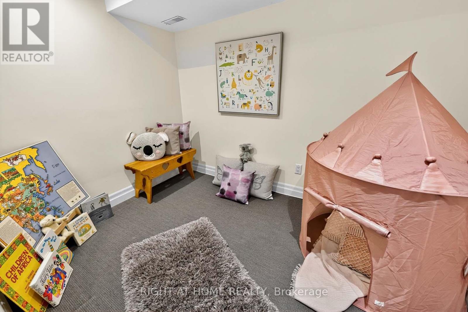 242 Walmer Road, Toronto, Ontario  M5R 3R7 - Photo 44 - C12394312