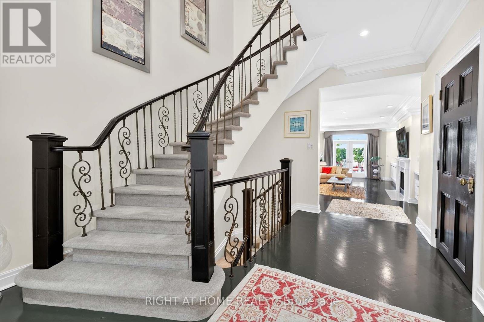 Property at 242 WALMER ROAD image 5