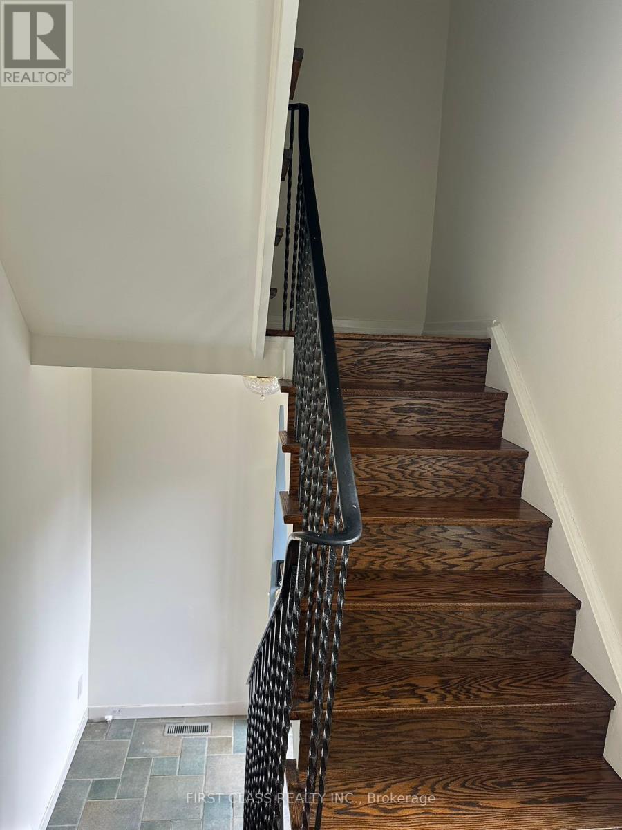 32 Scenic Mill Way, Toronto (St. Andrew-Windfields), Ontario  M2L 1S5 - Photo 22 - C12394418