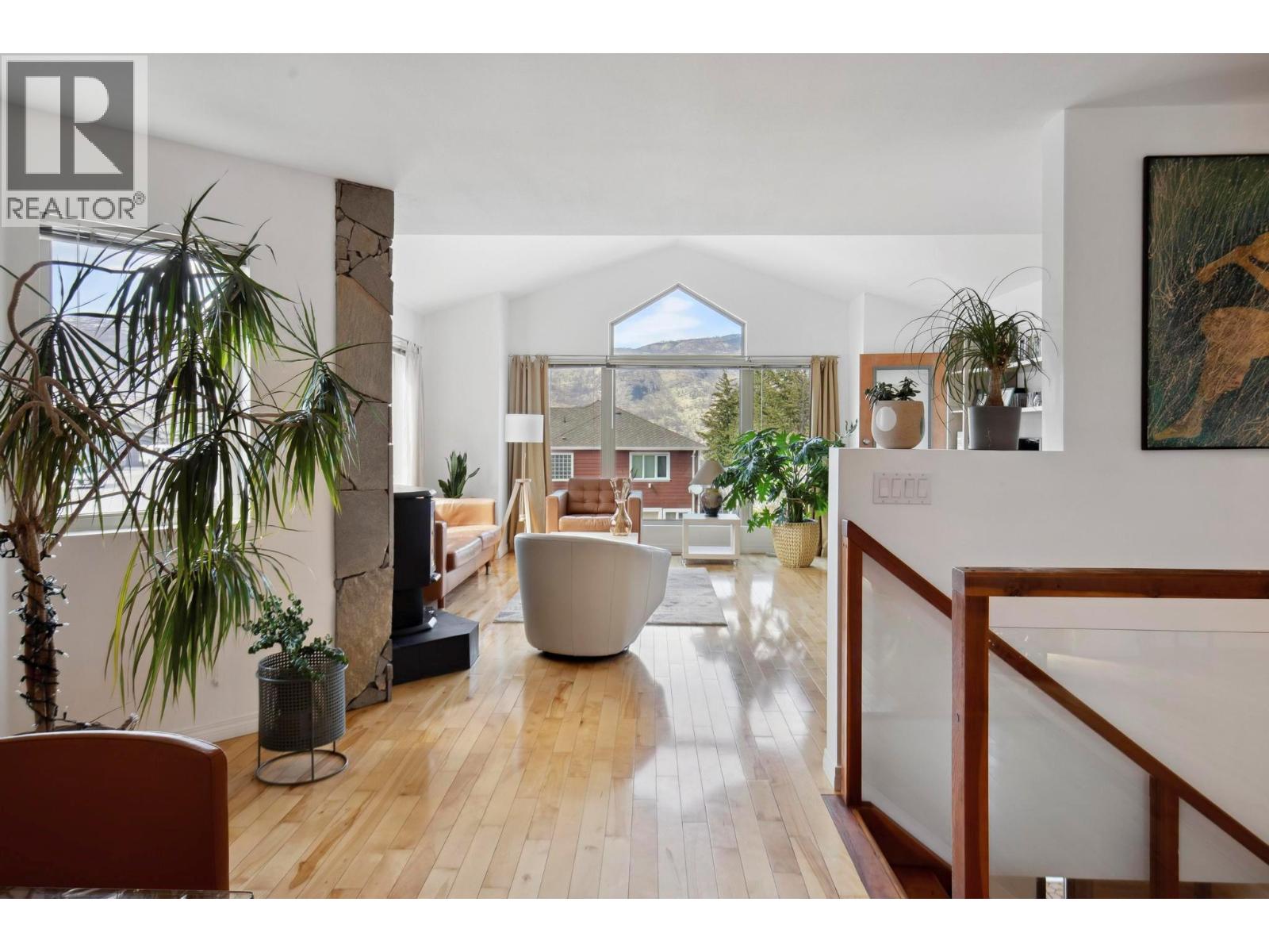 183 Magic Drive, Kelowna, British Columbia  V1V 1N2 - Photo 12 - 10362386