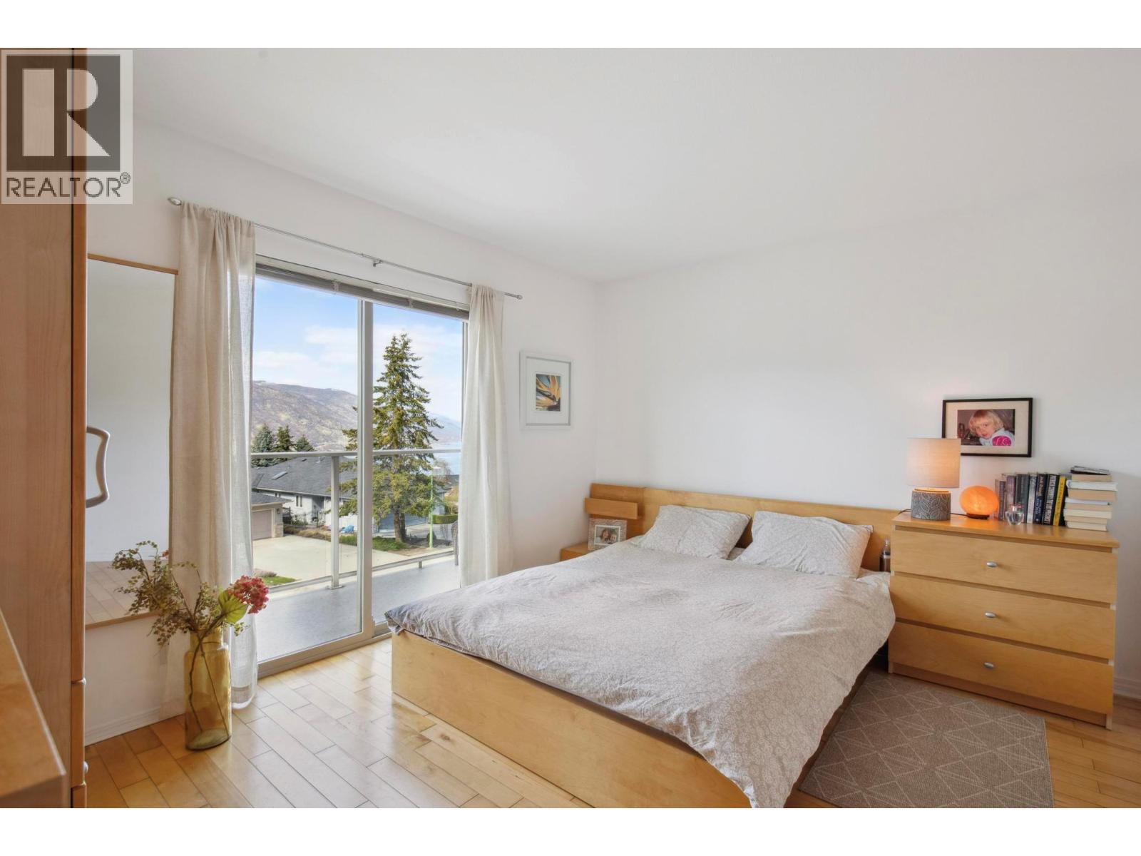 183 Magic Drive, Kelowna, British Columbia  V1V 1N2 - Photo 30 - 10362386