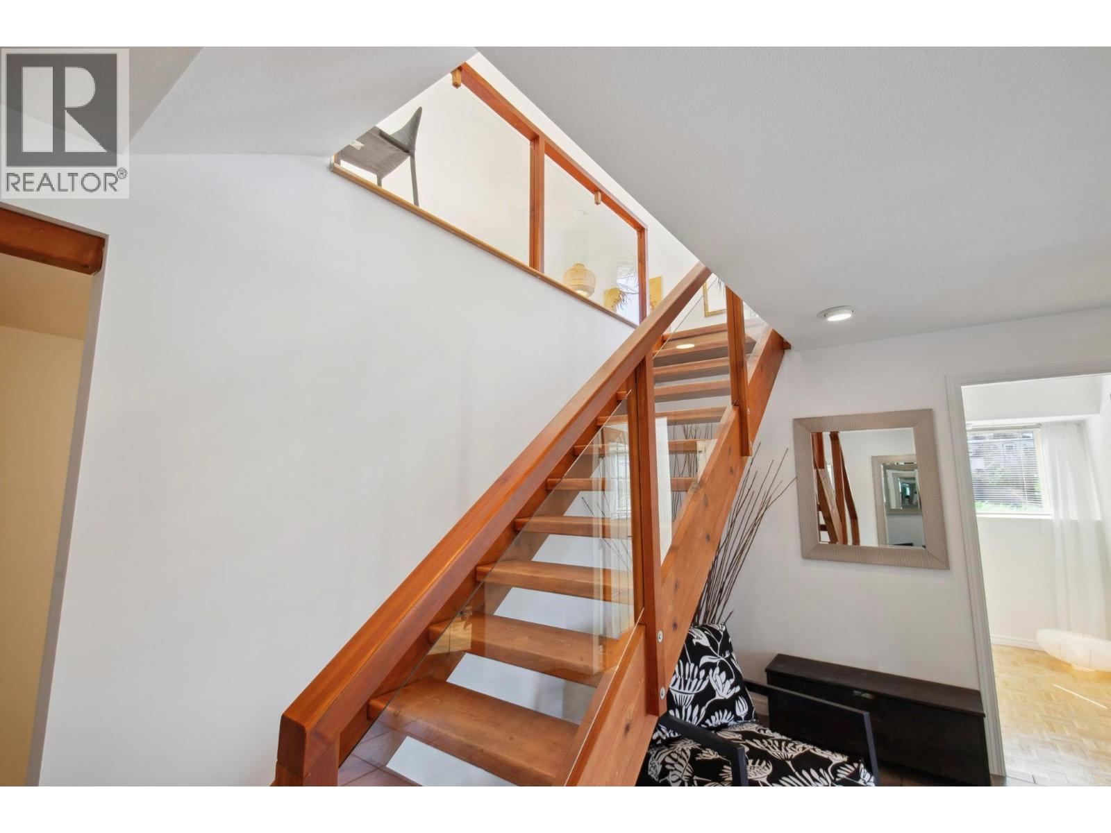 183 Magic Drive, Kelowna, British Columbia  V1V 1N2 - Photo 8 - 10362386