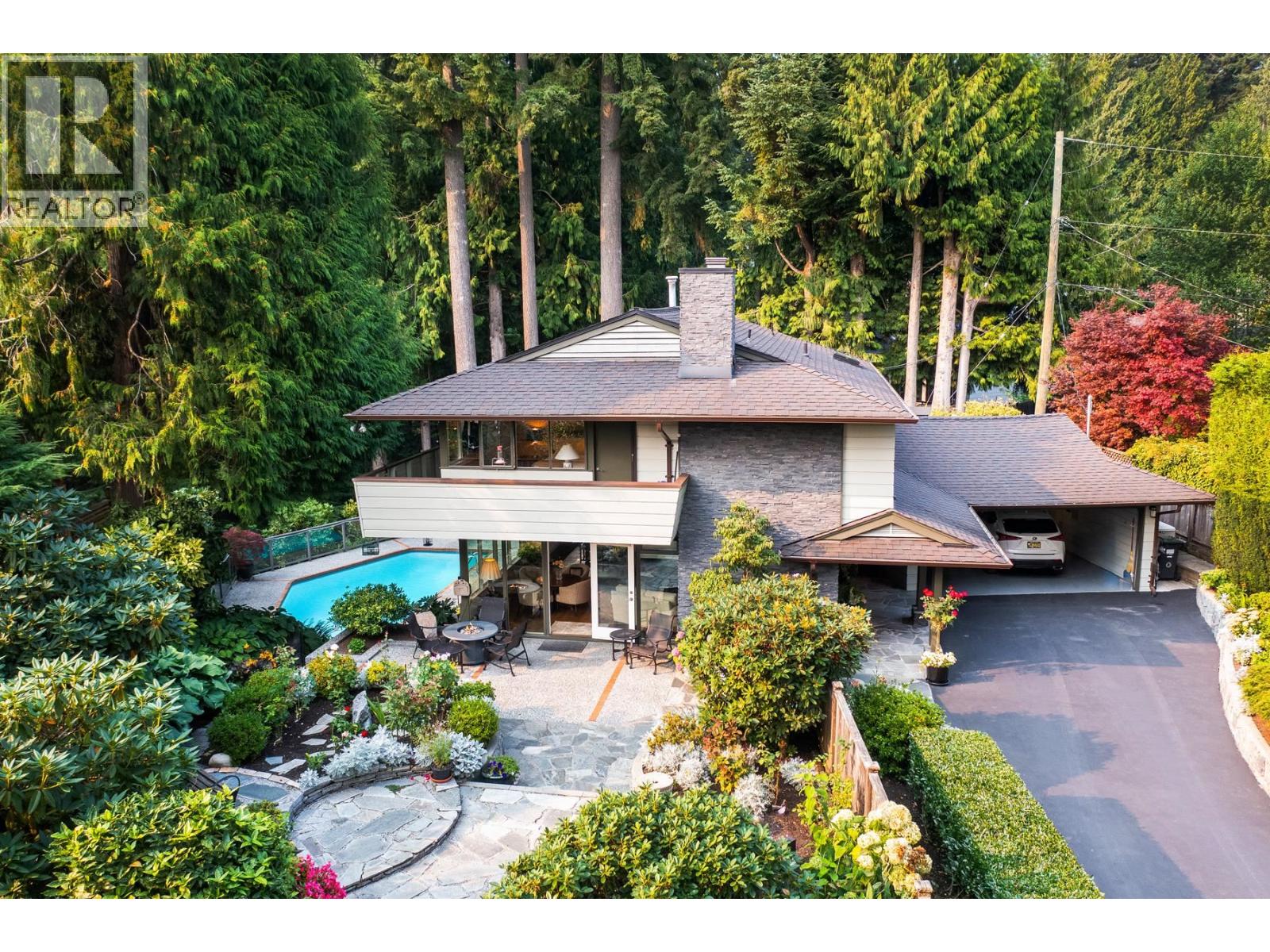 4423 PATTERDALE DRIVE, North Vancouver, British Columbia
