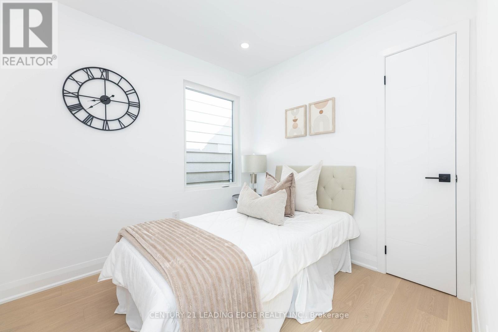 12 Marigold Avenue, Toronto, Ontario  M4M 3B2 - Photo 17 - E12394307