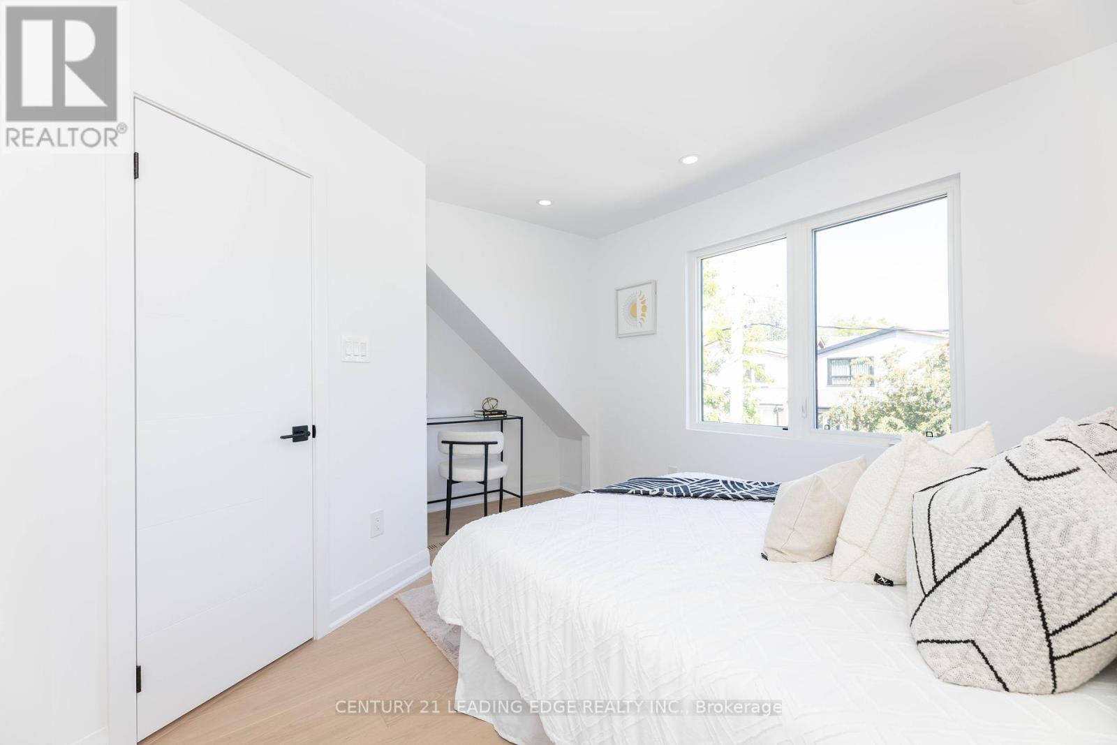 12 Marigold Avenue, Toronto, Ontario  M4M 3B2 - Photo 21 - E12394307