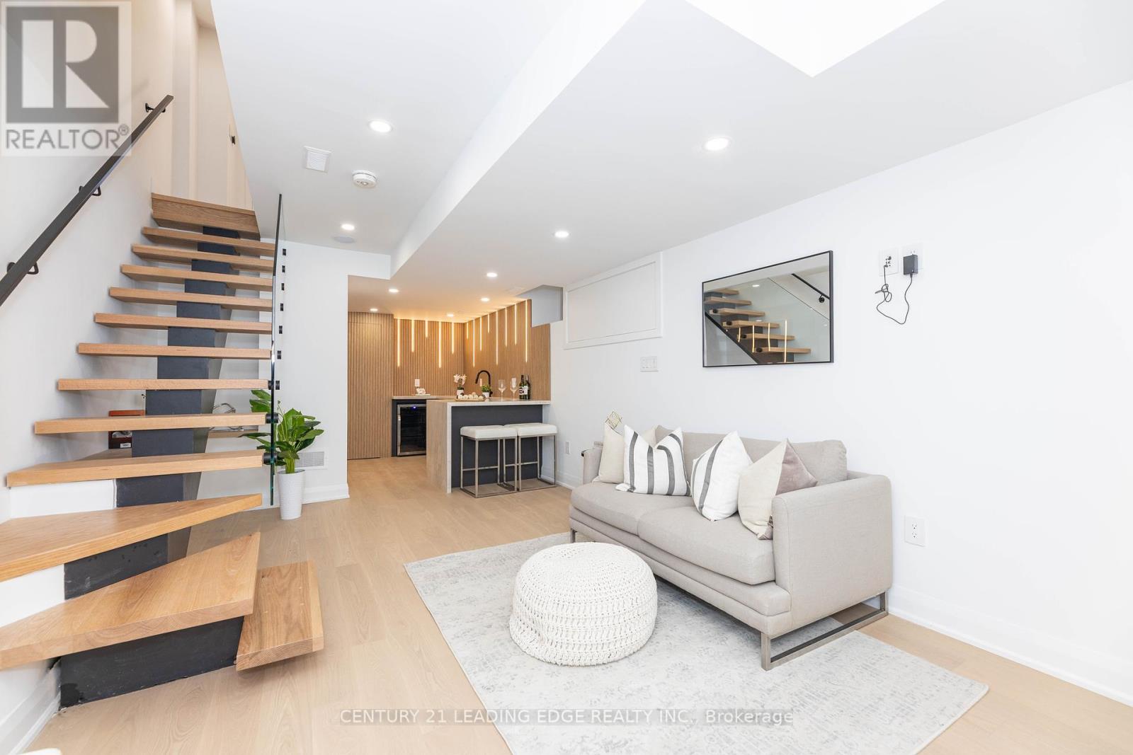 12 Marigold Avenue, Toronto, Ontario  M4M 3B2 - Photo 26 - E12394307