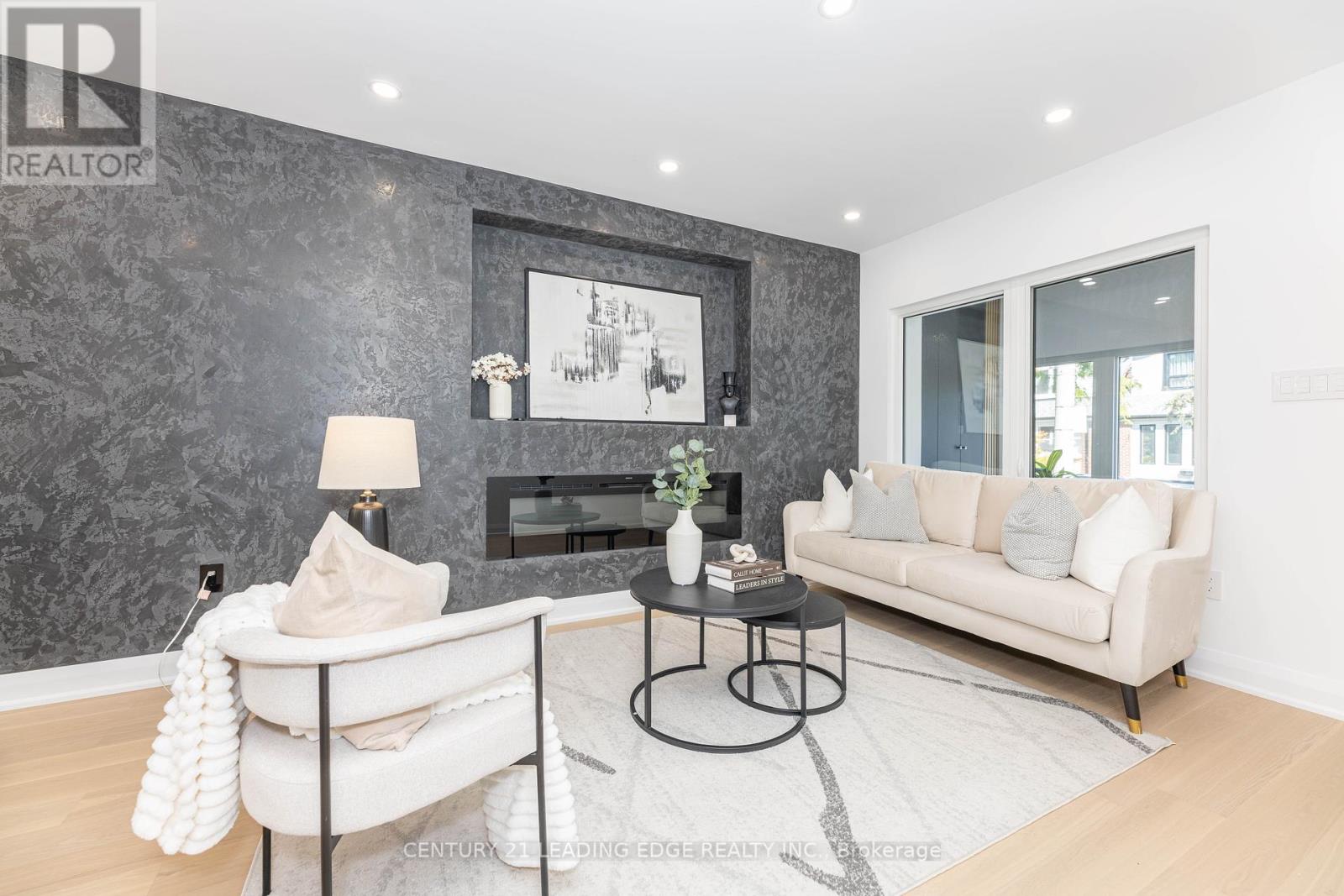 12 Marigold Avenue, Toronto, Ontario  M4M 3B2 - Photo 5 - E12394307