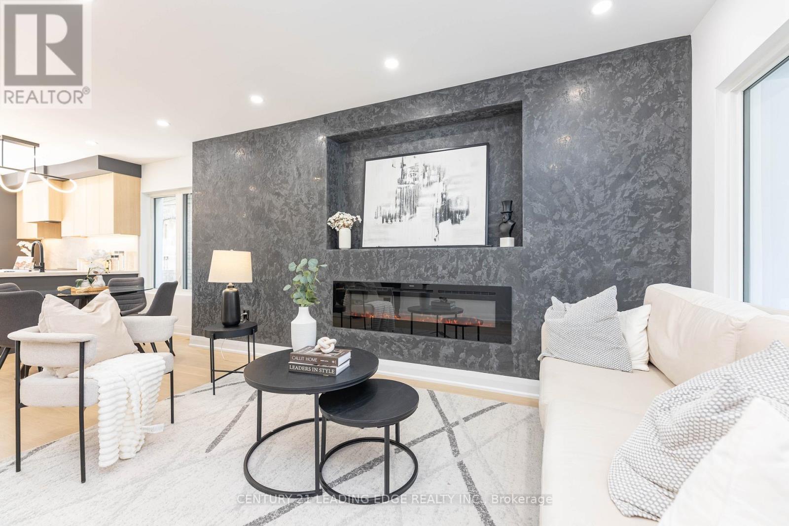 12 Marigold Avenue, Toronto, Ontario  M4M 3B2 - Photo 6 - E12394307