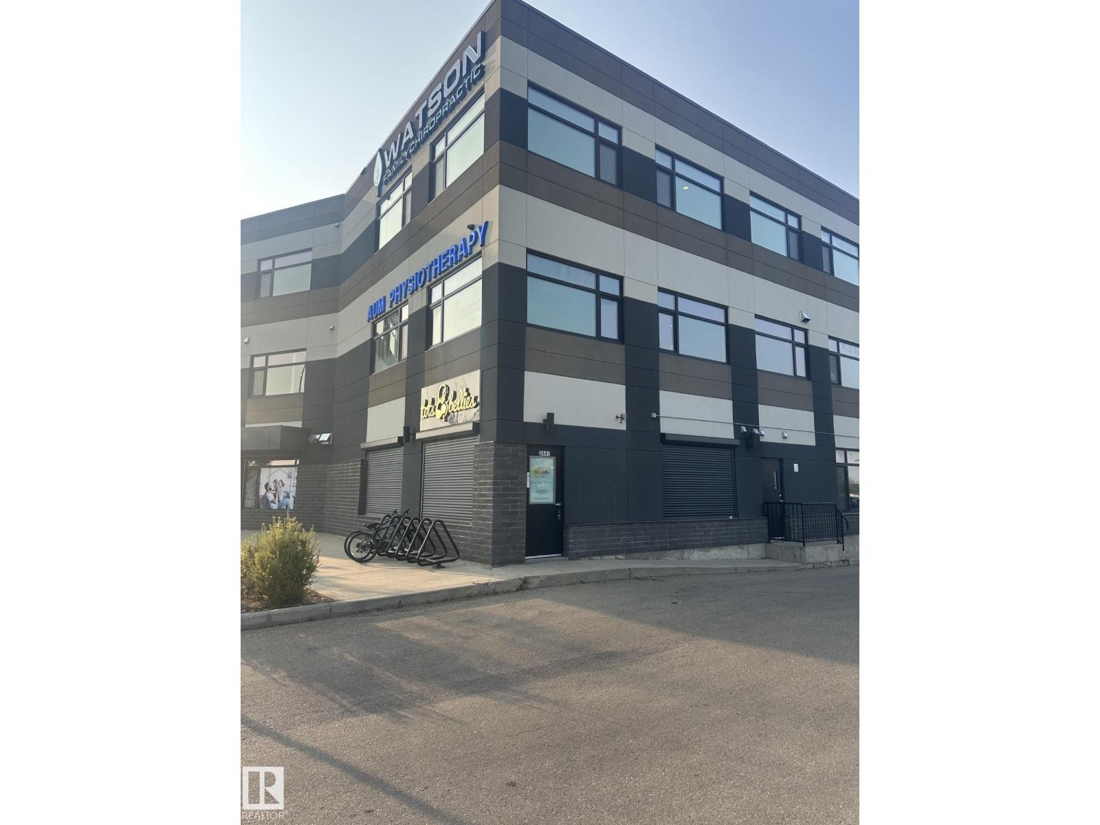 2439 90B ST NW, Edmonton, Alberta