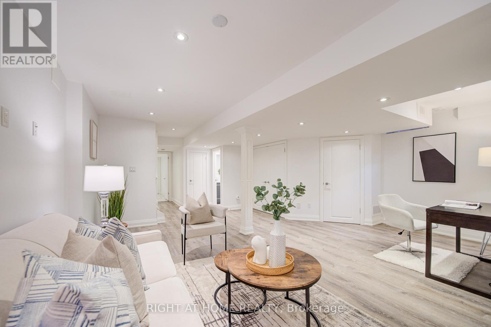 19 Purdy Crescent, Toronto, Ontario  M9N 3X8 - Photo 34 - W12387661
