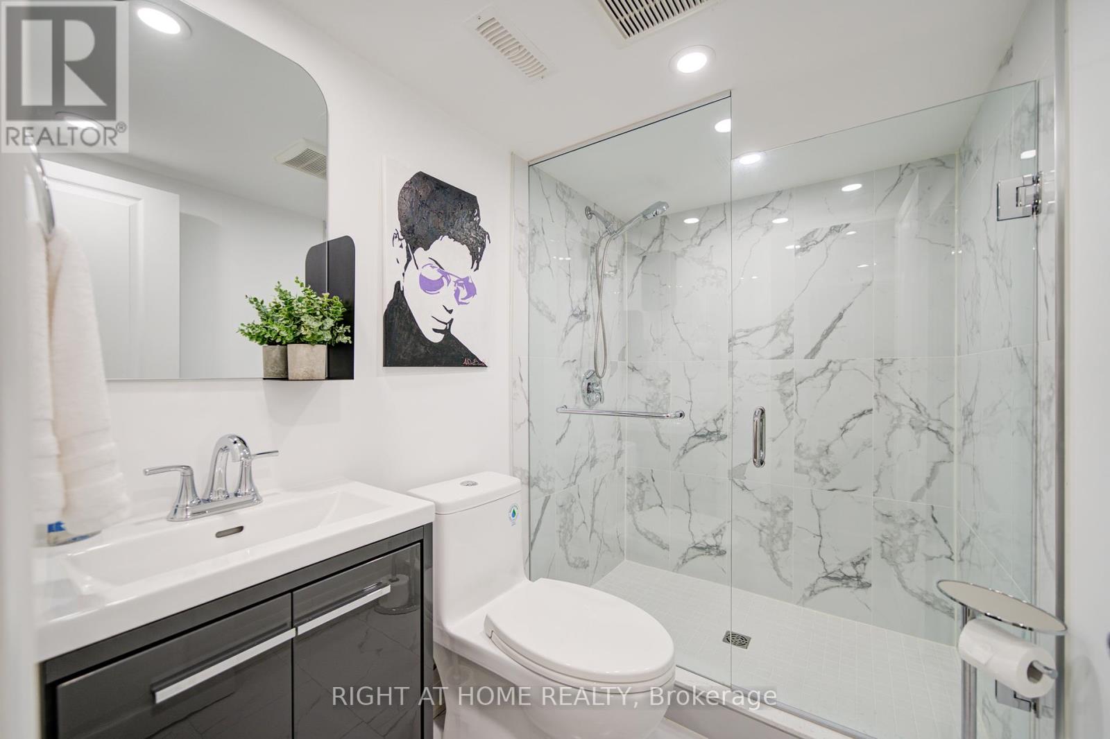 19 Purdy Crescent, Toronto, Ontario  M9N 3X8 - Photo 35 - W12387661
