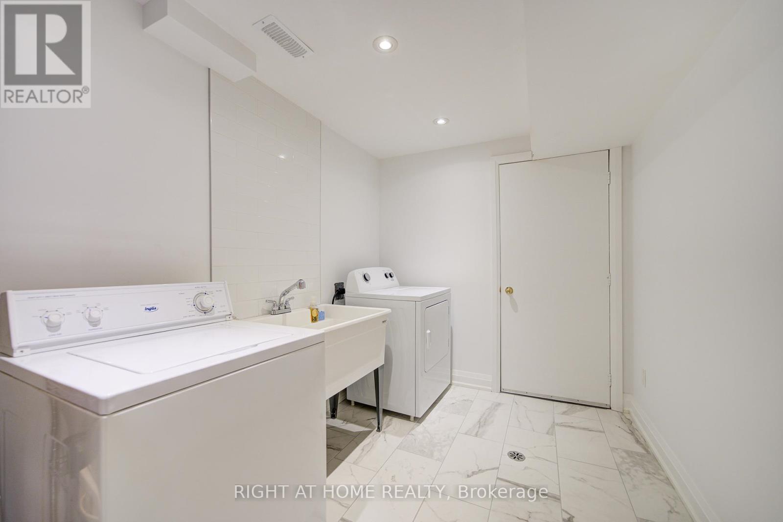 19 Purdy Crescent, Toronto, Ontario  M9N 3X8 - Photo 36 - W12387661