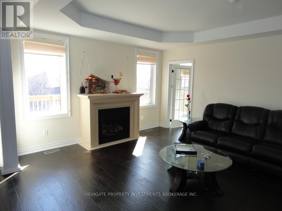138 Shadow Falls Drive, Richmond Hill, Ontario  L4E 4K2 - Photo 10 - N12394347