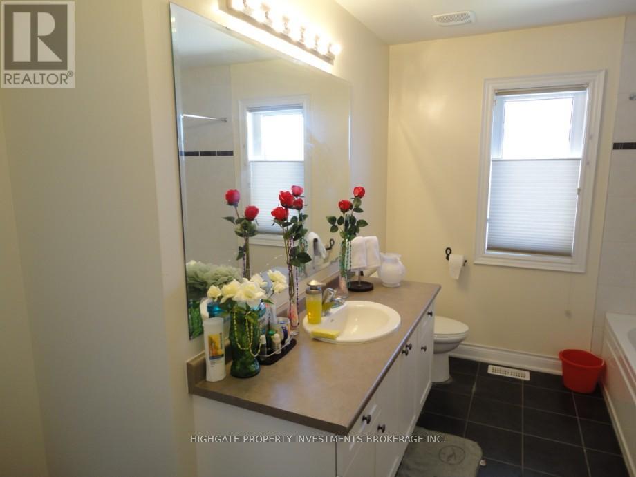 138 Shadow Falls Drive, Richmond Hill, Ontario  L4E 4K2 - Photo 19 - N12394347