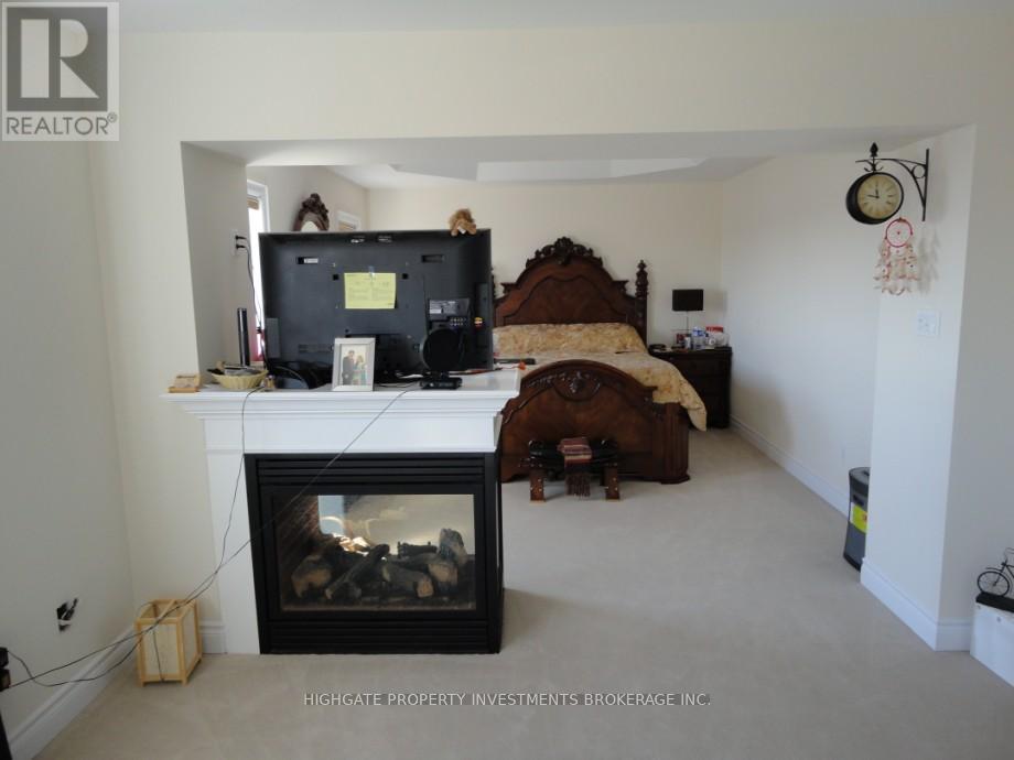 138 Shadow Falls Drive, Richmond Hill, Ontario  L4E 4K2 - Photo 21 - N12394347