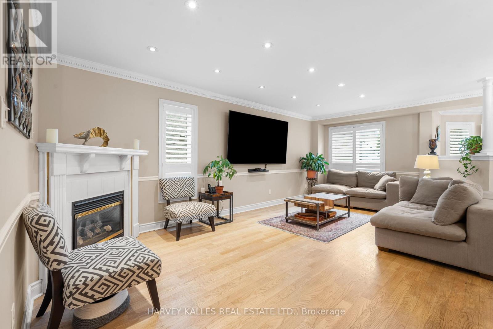Property at 62 KALMAR CRESCENT image 5