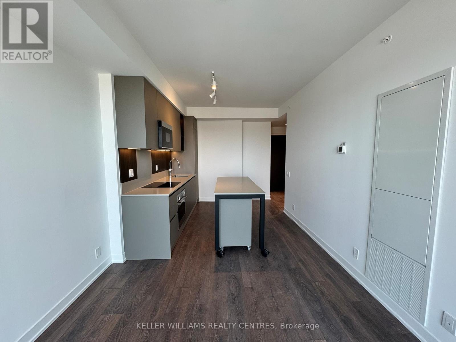 1504 - 39 Mary Street, Barrie, Ontario  L4N 1S9 - Photo 16 - S12394251