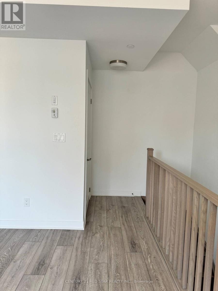 11 - 4017 Hickory Drive, Mississauga, Ontario  L4W 1L1 - Photo 11 - W12394278