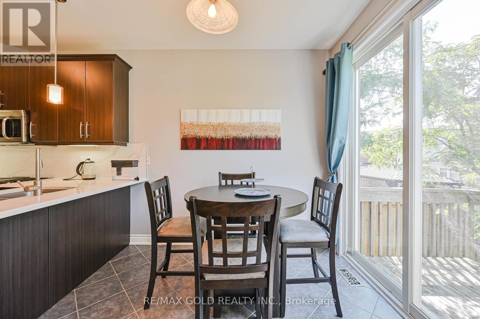 20 Meadowcrest Lane, Brampton, Ontario  L7A 0T8 - Photo 11 - W12394291