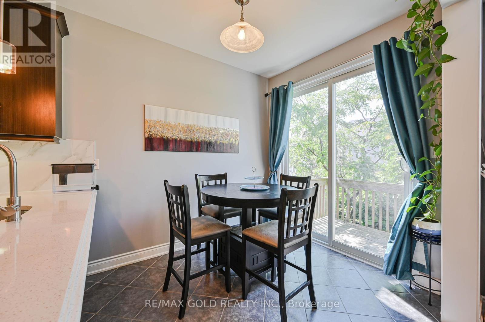 20 Meadowcrest Lane, Brampton, Ontario  L7A 0T8 - Photo 12 - W12394291