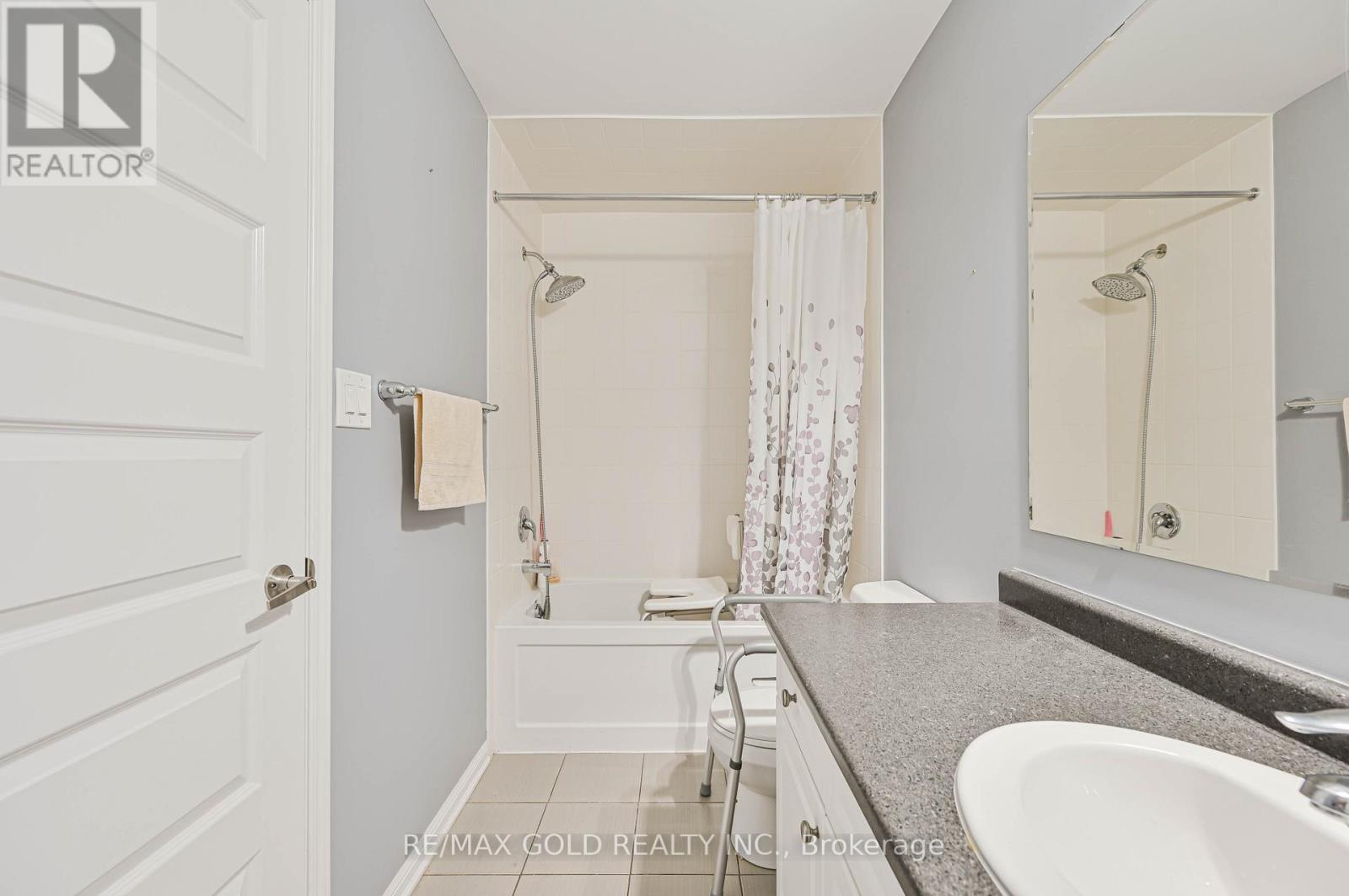 20 Meadowcrest Lane, Brampton, Ontario  L7A 0T8 - Photo 37 - W12394291
