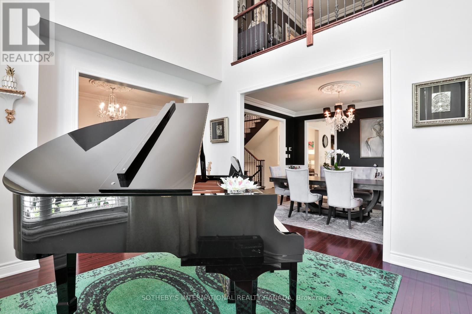 Property at 1437 ISLINGTON AVENUE image 4